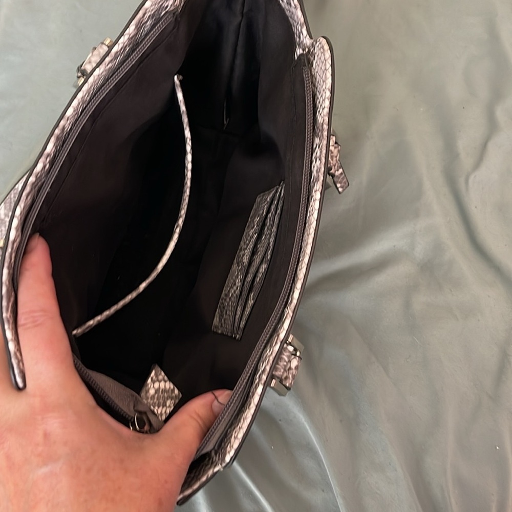 Purse - Picture 4 of 4